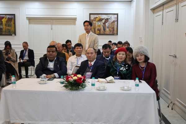 Đoàn đại biểu GTTCI VN thăm làm việc với Đại sứ quán Việt Nam tại Ấn Độ