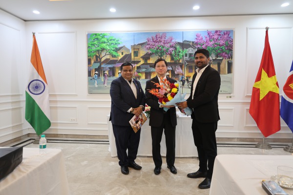Đoàn đại biểu GTTCI VN thăm làm việc với Đại sứ quán Việt Nam tại Ấn Độ