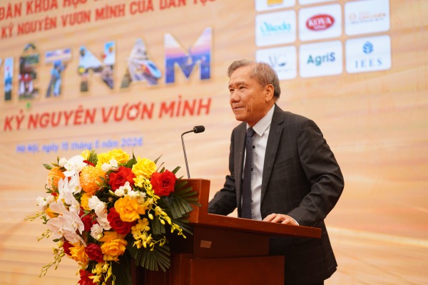 Ông Hồ Văn Trung (Nhà sáng lập Công ty Cổ phần Trangs) đưa ra những giải pháp thực tiễn về công nghiệp hóa nông nghiệp gắn với đột phá thị trường quốc tế.
