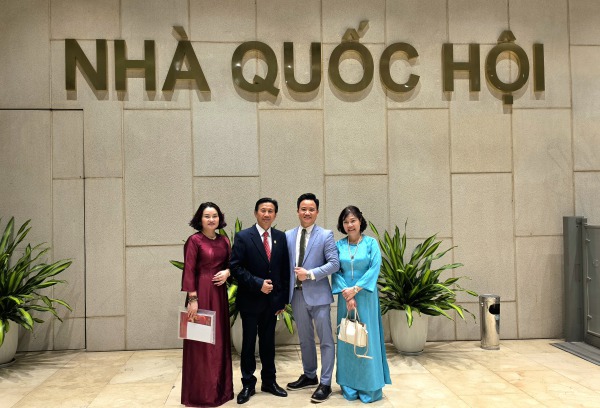 Đoàn đại biểu Khoa học - Doanh nhân - Doanh nghiệp tiếp kiến Phó Chủ tịch Quốc hội