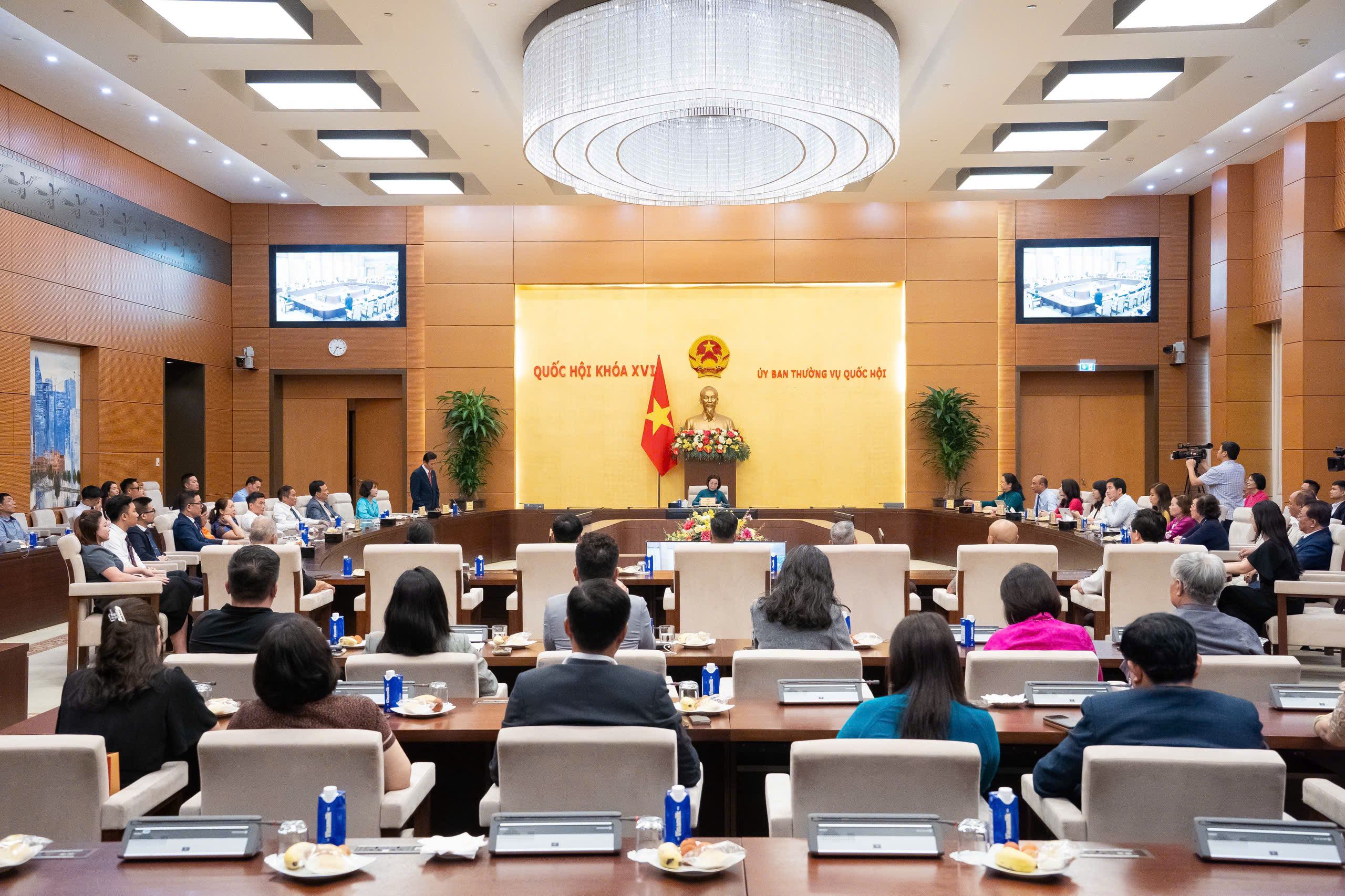 Đoàn đại biểu Khoa học - Doanh nhân - Doanh nghiệp tiếp kiến Phó Chủ tịch Quốc hội