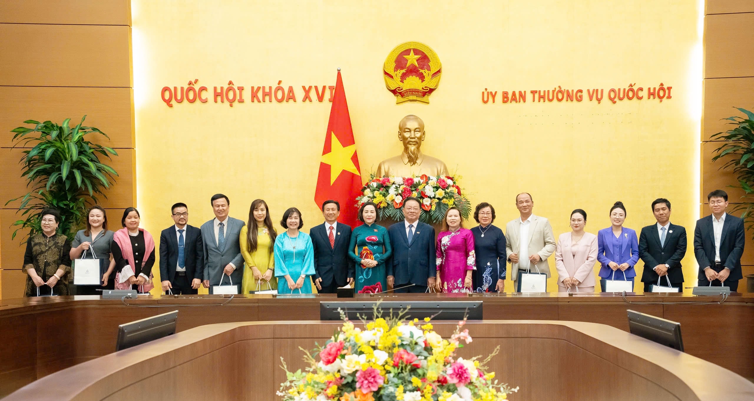 Phó Chủ tịch Quốc hội Nguyễn Thị Thanh gặp mặt Đoàn đại biểu Hội nghiên cứu khoa học về Đông Nam Á - Việt Nam